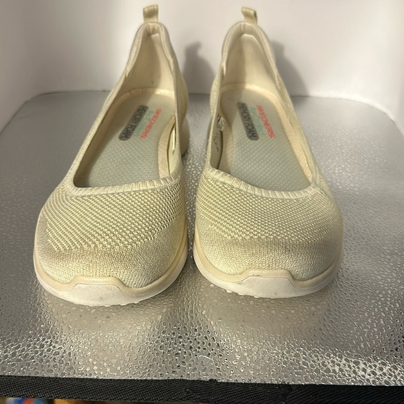 Sketchers air cooled, memory foam shoes. Size 9. Lightly used good condition.​ - Picture 1 of 7